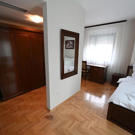 Hotel "Jkc Banja Luka" Luaran gambar