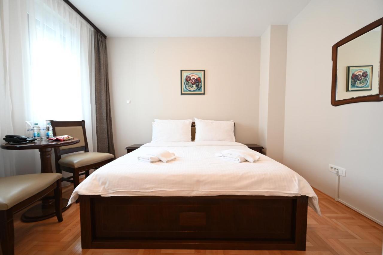 Hotel "Jkc Banja Luka" Luaran gambar