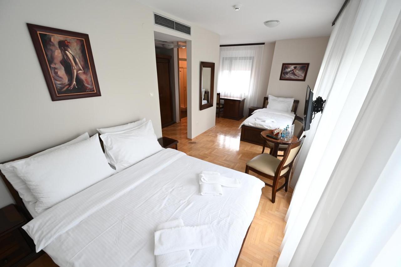 Hotel "Jkc Banja Luka" Luaran gambar