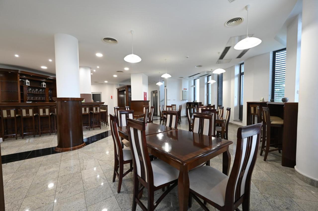 Hotel "Jkc Banja Luka" Luaran gambar