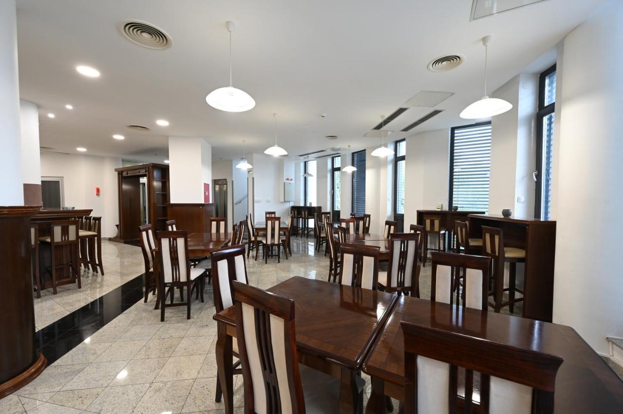 Hotel "Jkc Banja Luka" Luaran gambar