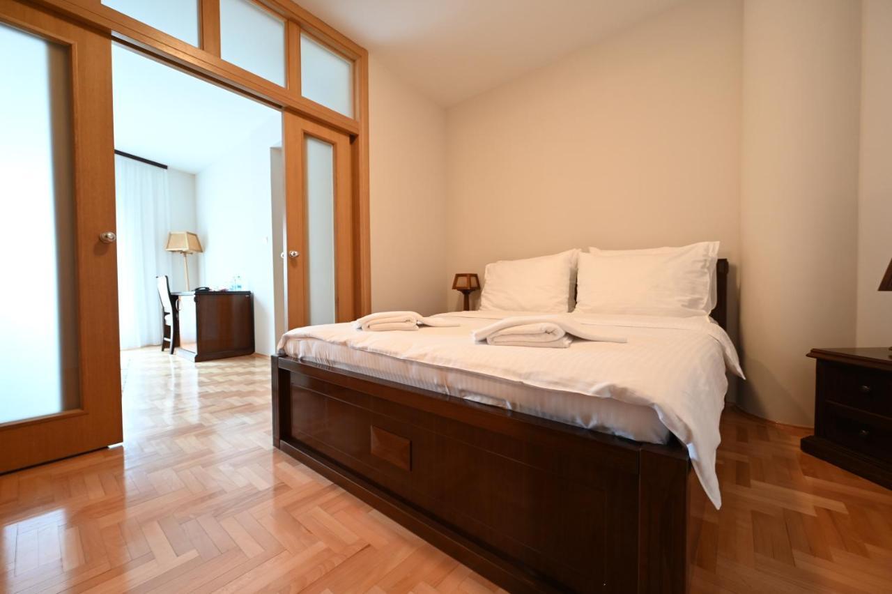 Hotel "Jkc Banja Luka" Luaran gambar
