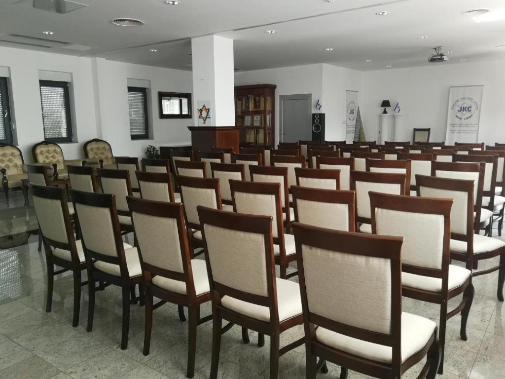 Hotel "Jkc Banja Luka" Luaran gambar